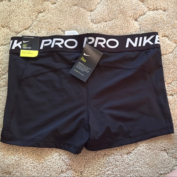 Nike Pro Performance Shorts - Picture 2 of 2